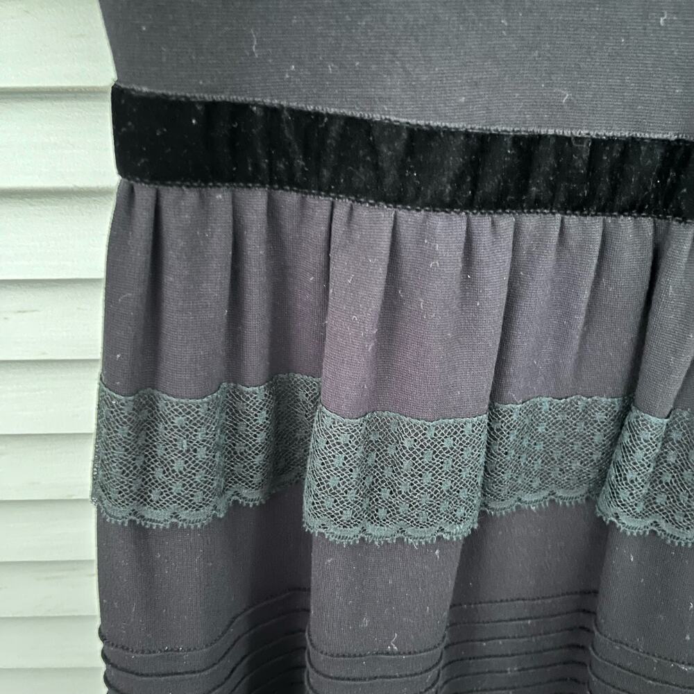 Red Valentino Black Short Sleeve Lace Velvet Trim Scalloped Knee Length Dress L - Picture 8 of 14